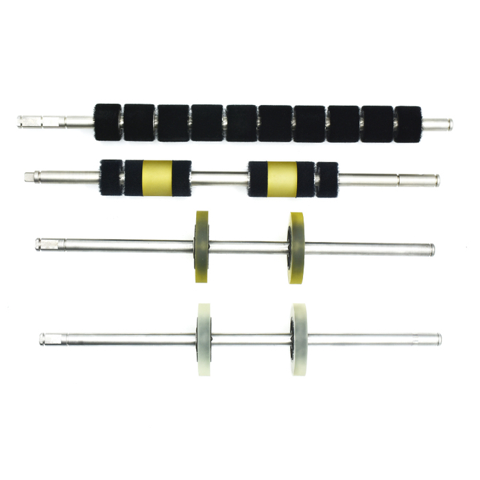 Banknote transport roller assembly