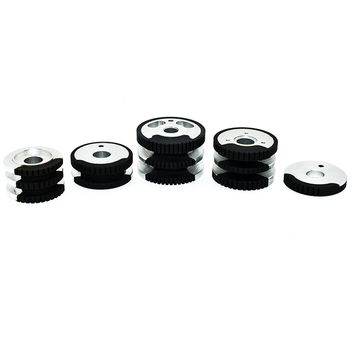Cash dispensing separator roller
